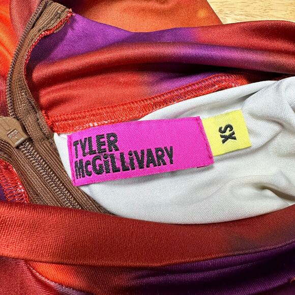 Tyler McGillivary NWT Gal Long Sleeve Stretch Blouse Size XS Mock Neck Groovy - Picture 3 of 8